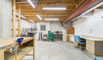 605 S Palmer Dr, Brandon, SD 57005