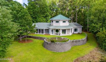130 Willowbrook Dr, Arapahoe, NC 28510