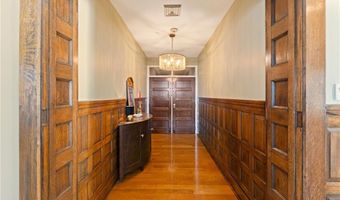 423 Hope St C, Bristol, RI 02809