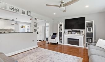 3811 Mendon Rd, Cumberland, RI 02864