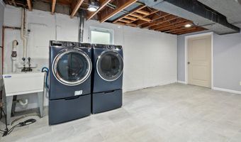 9026 MCNAIR Dr, Alexandria, VA 22309