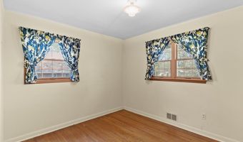 3614 CREST Dr, Annandale, VA 22003