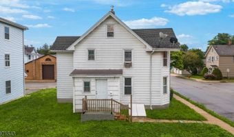 67 Elm St, Andover, NJ 07801