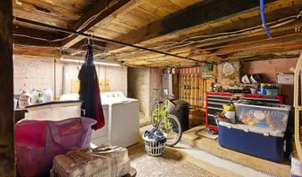 45 Compton St, Belford, NJ 07718