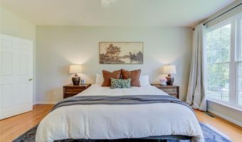2505 Cassandra Marie Dr, Ballwin, MO 63021