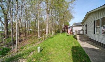 953 Savannah River Dr, Adrian, MI 49221