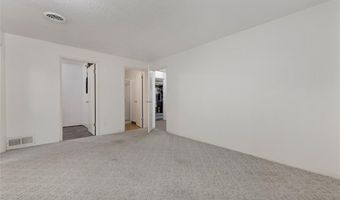 3 Newfield Ct, Ballwin, MO 63011