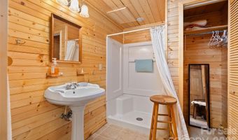 479 Old Dummy Line Rd, Balsam, NC 28707