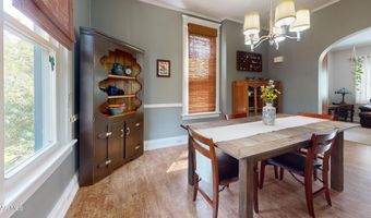 202 W Whittier Ave, Altoona, PA 16602