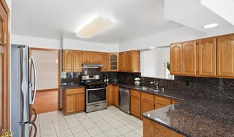 1657 Wake Robin Ct, Ann Arbor, MI 48103
