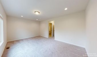 2731 Bristol Rdg Dr, Ann Arbor, MI 48105