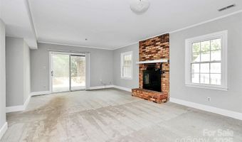 4210 Pepperidge Dr, Charlotte, NC 28226