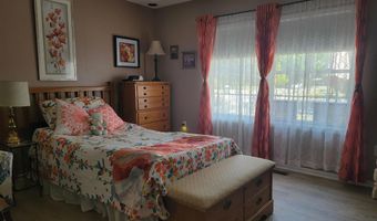 959 W Maumee St 959 W Maumee A, Adrian, MI 49221
