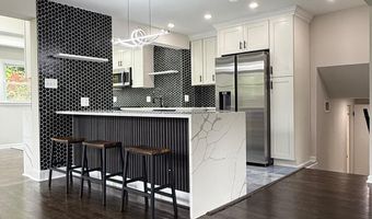 7102 JAYHAWK St, Annandale, VA 22003