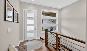 1007 Lynne Dr, Adel, IA 50003