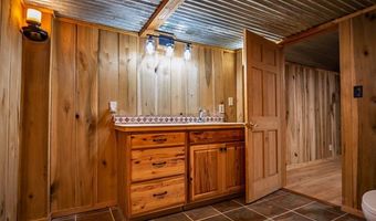 10064 Dummy Line Rd, Batesville, MS 38606