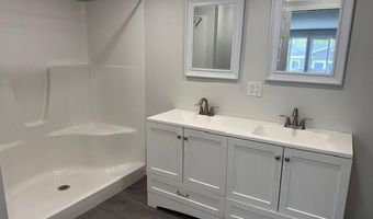 5 N Vigue Shore Rd, Albion, ME 04910