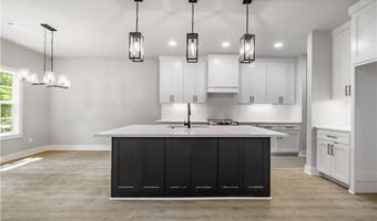 44 Cresswell Dr, Bella Vista, AR 72714