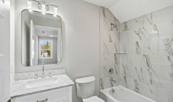 421 Roland Ave, Bayville, NJ 08721