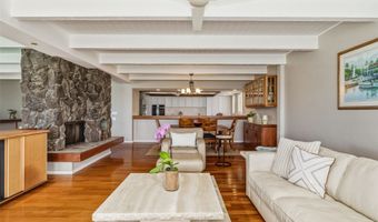 586 Kaimalino St, Kailua, HI 96734