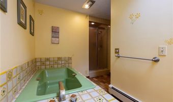 71 Phillips Ln, Glocester, RI 02814