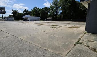 308 W Summers Dr, Abbeville, LA 70510