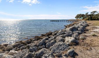 630 Seashore Dr, Atlantic, NC 28511