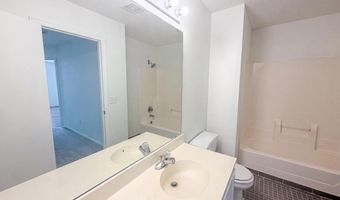 14210 Xenon St NW 4, Anoka, MN 55303