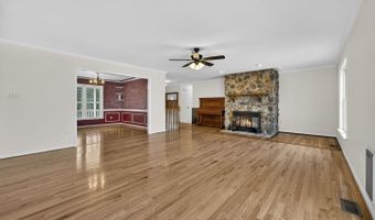 584 S POES Rd, Amissville, VA 20106