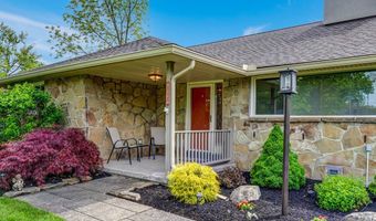 515 Park Club Ln, Amherst, NY 14221