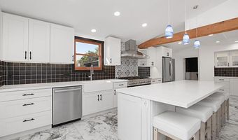 210 S Vine St, Fallbrook, CA 92028