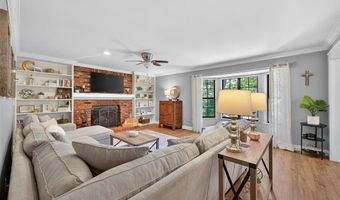 554 Lering Ct, Ballwin, MO 63011