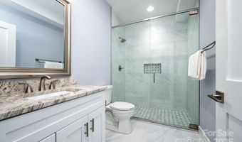 1 Jennlynn Dr, Arden, NC 28704