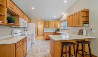 1424 E KEYSTONE Ln, Appleton, WI 54913