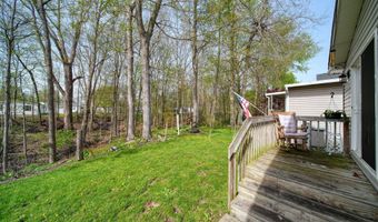 953 Savannah River Dr, Adrian, MI 49221