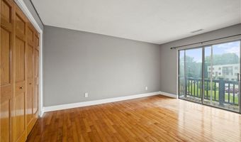 196 Old River Rd 5F, Lincoln, RI 02865