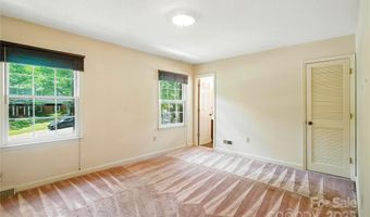 2011 E Barden Rd, Charlotte, NC 28226