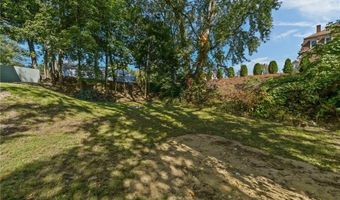 1 Cray St, Cumberland, RI 02864