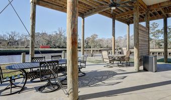 9405 Wahoo Ln, Abbeville, LA 70510