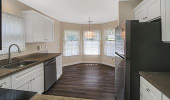 2 Morning Glory Ln, Whiting, NJ 08759