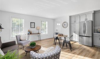 32 Exchange St A1, East Greenwich, RI 02818