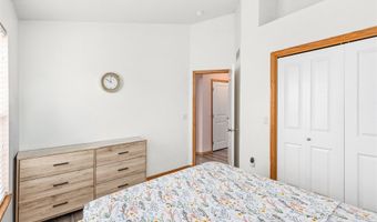 3060 SW Sharmin Ln, Ankeny, IA 50023