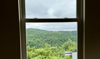 301 T Estes Rd, Beattyville, KY 41311