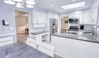 23 Marjorie Dr, Airmont, NY 10901