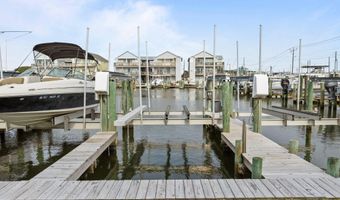 108 N Kinston Ave, Atlantic Beach, NC 28512