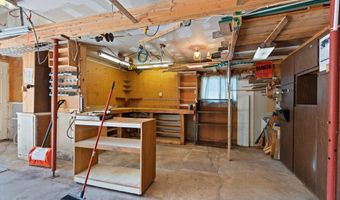 1320 STATE St, Algoma, WI 54201