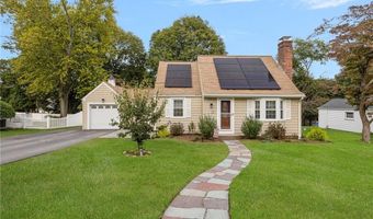 22 Franconia Dr, Cranston, RI 02920
