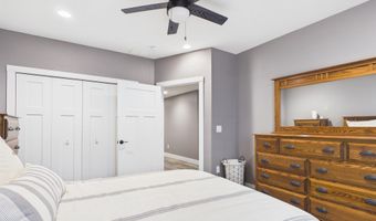 214 E Wapello St, Agency, IA 52530