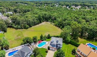 5 Overlook Ct, Bayville, NJ 08721