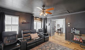 14917 Oaks N Dr, Addison, TX 75254
